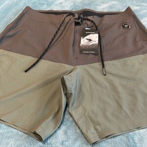 OUTERKNOW APEX TRUNK NWT